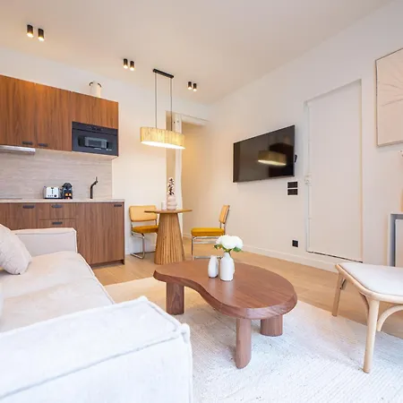 Apartment In Montmartre Paris Exterior photo