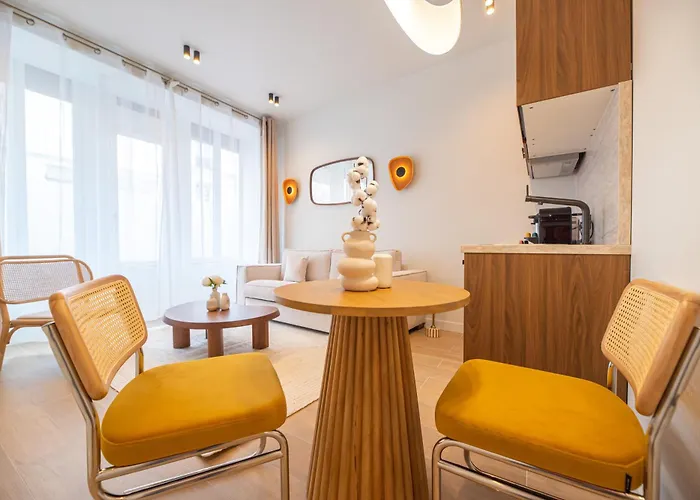 Apartment In Montmartre